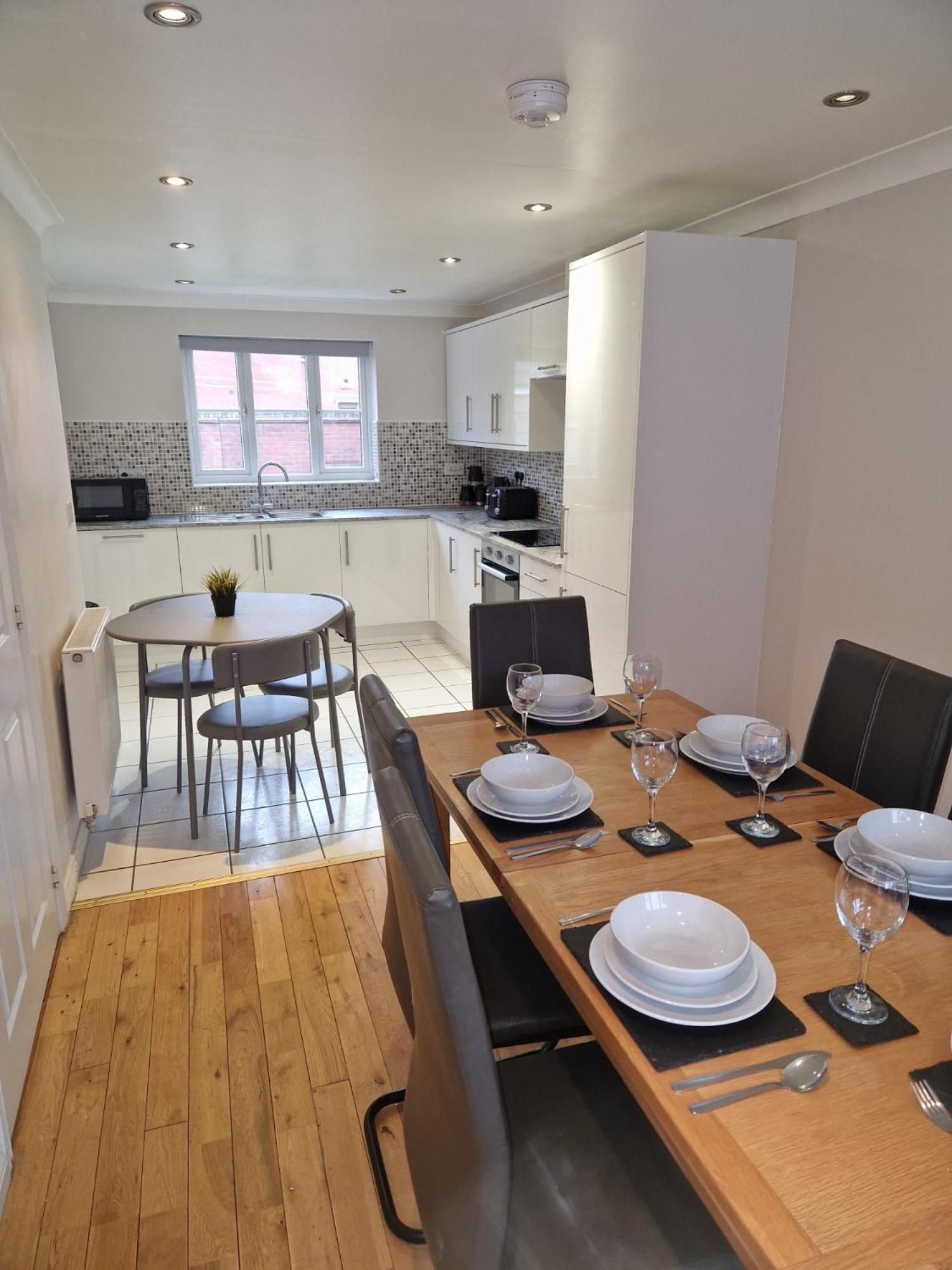 Hereford - Finch House - Modern 4 Bedroom House Located In South Hereford, Dog Friendly With Nearby Countryside, Pool Table, Sleeps Up To 10 Guests - Hosted By Rentmyhouse Exteriör bild