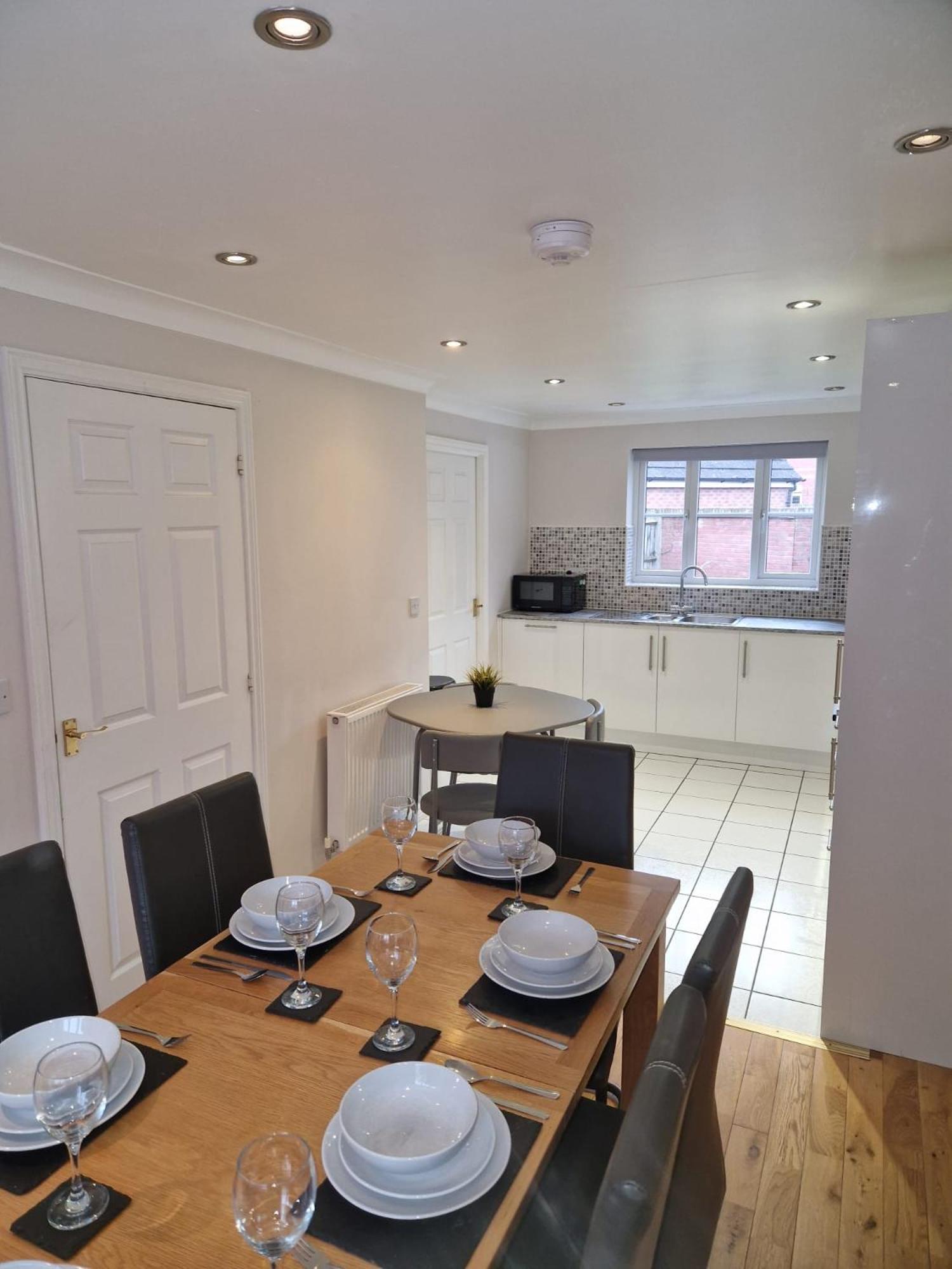 Hereford - Finch House - Modern 4 Bedroom House Located In South Hereford, Dog Friendly With Nearby Countryside, Pool Table, Sleeps Up To 10 Guests - Hosted By Rentmyhouse Exteriör bild