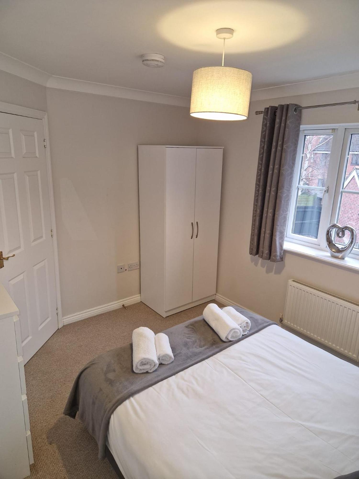 Hereford - Finch House - Modern 4 Bedroom House Located In South Hereford, Dog Friendly With Nearby Countryside, Pool Table, Sleeps Up To 10 Guests - Hosted By Rentmyhouse Exteriör bild